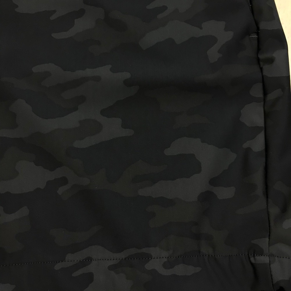 Spanx Sunrise Shorts Womens Size M Black Camo Lightweight Pull on Stretch Casual - Picture 7 of 11